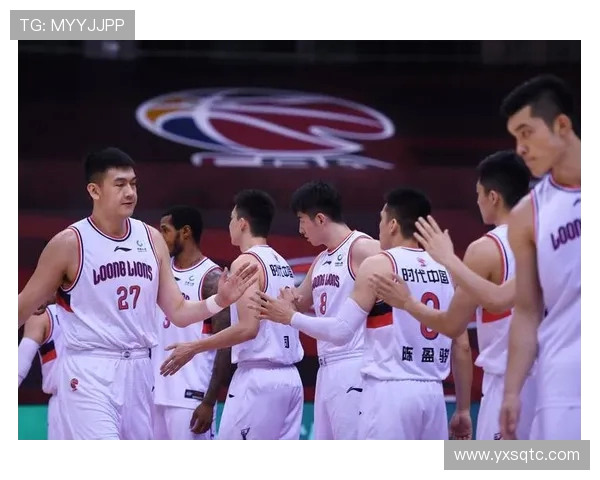广州篮球队在邀请赛中的默契配合与战术执行分析